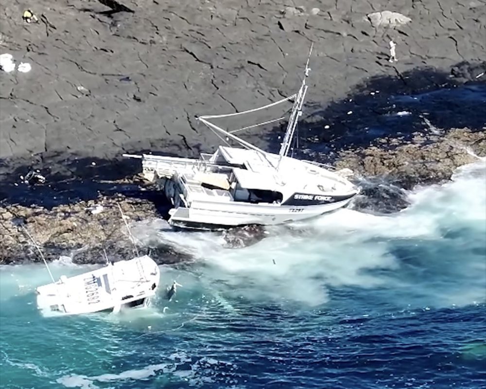 Salvage operation for fishing trawler at Bawley Point